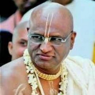 Madhu Pandit Dasa briefs President on Lord Krishna’s tallest temple